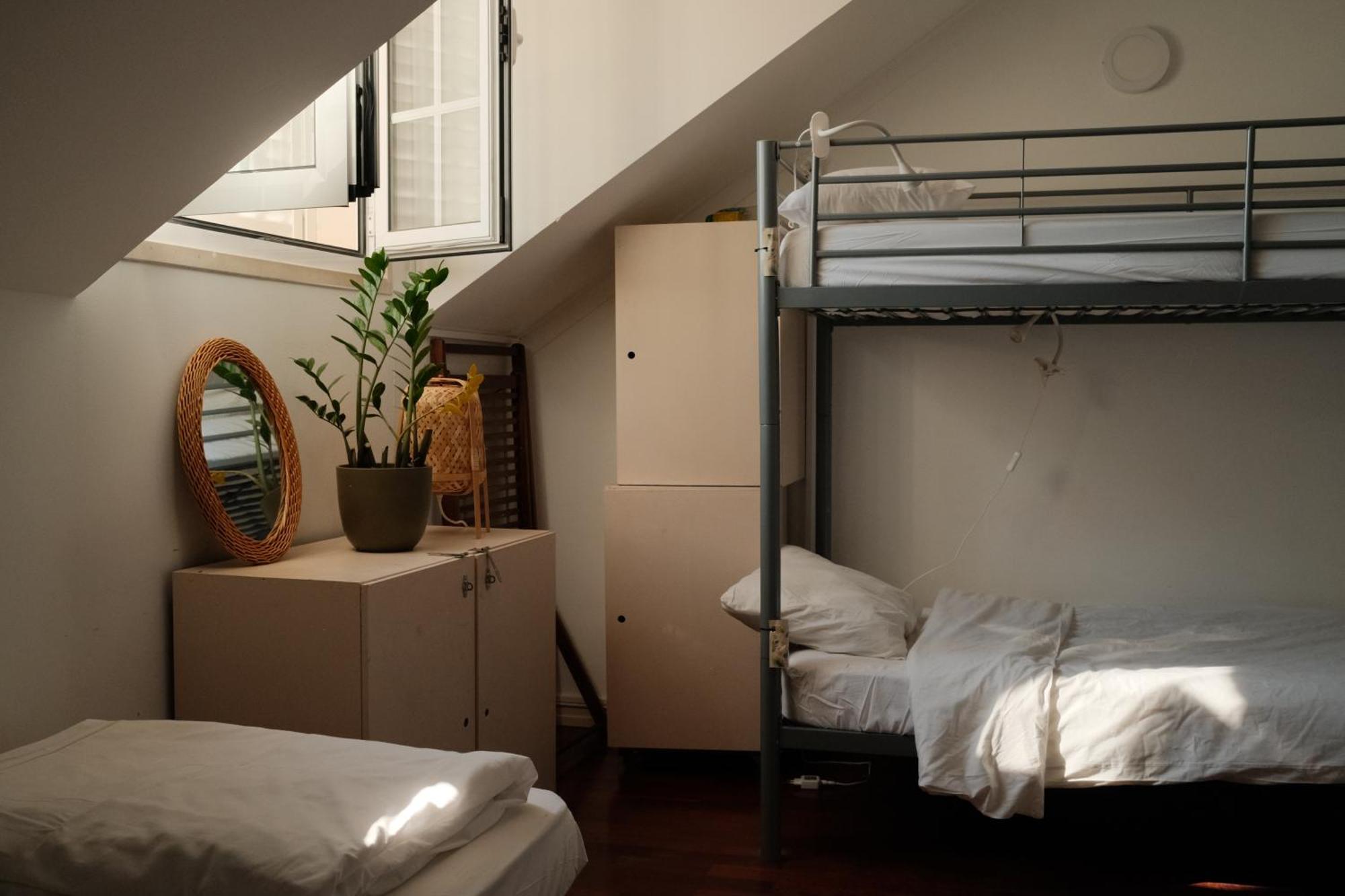 Impact Beach House Ештуріл Екстер'єр фото